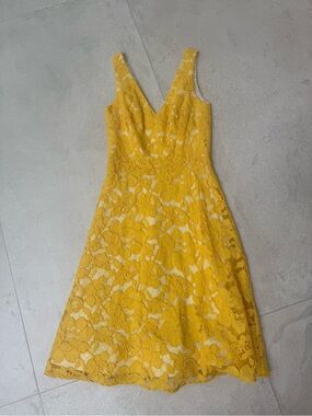 Monique Lhuillier Yellow Floral Lace Midi Dress